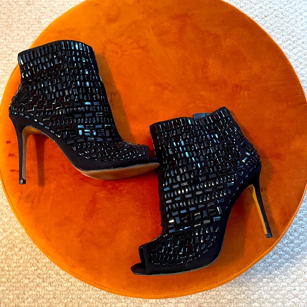 Jessica Simpson booties!
